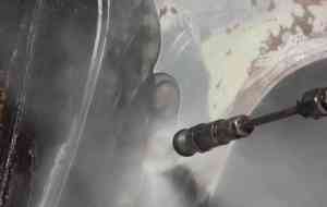 Nahaufnahme  metallisch blank